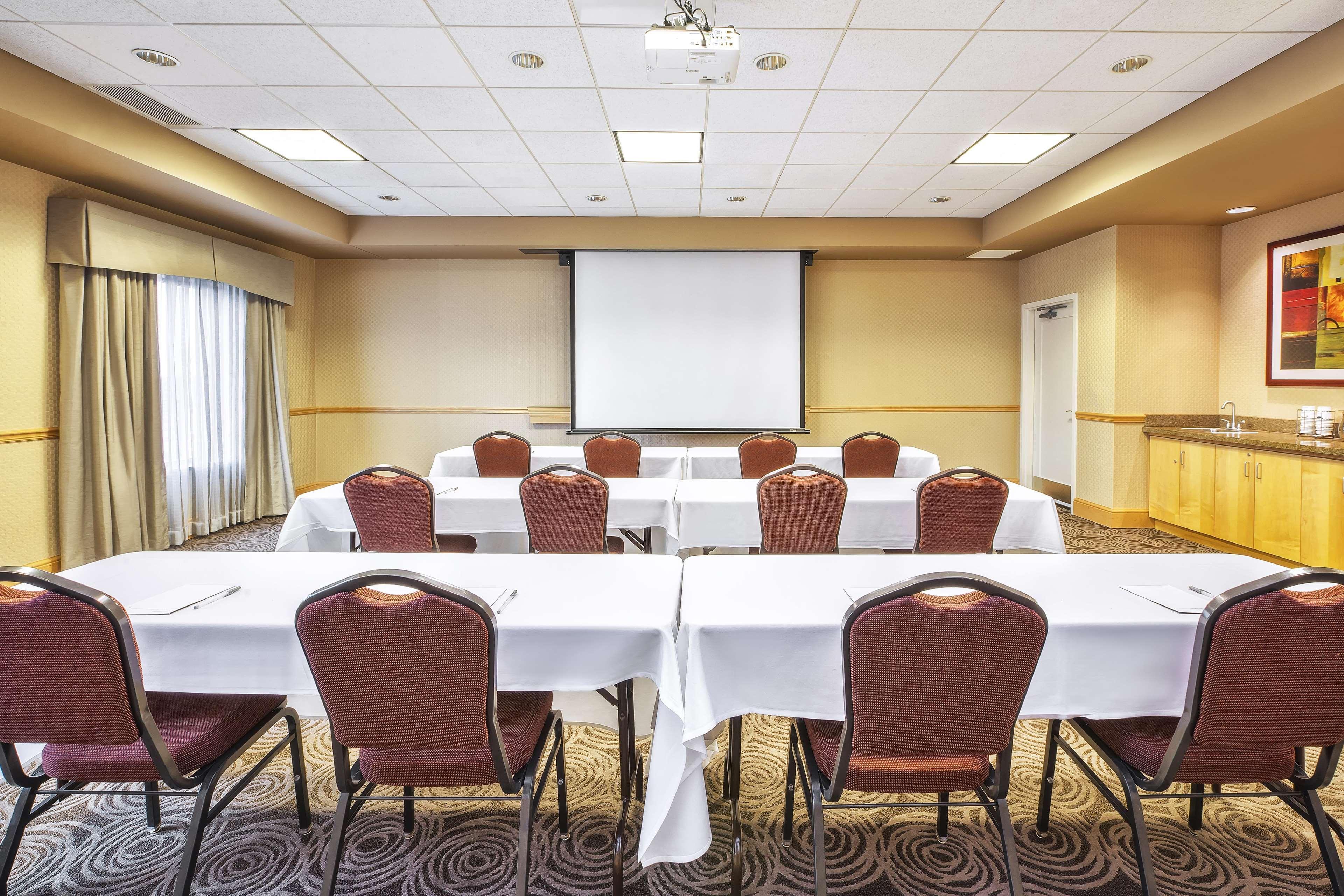 Hampton Inn & Suites Madison - West Ngoại thất bức ảnh