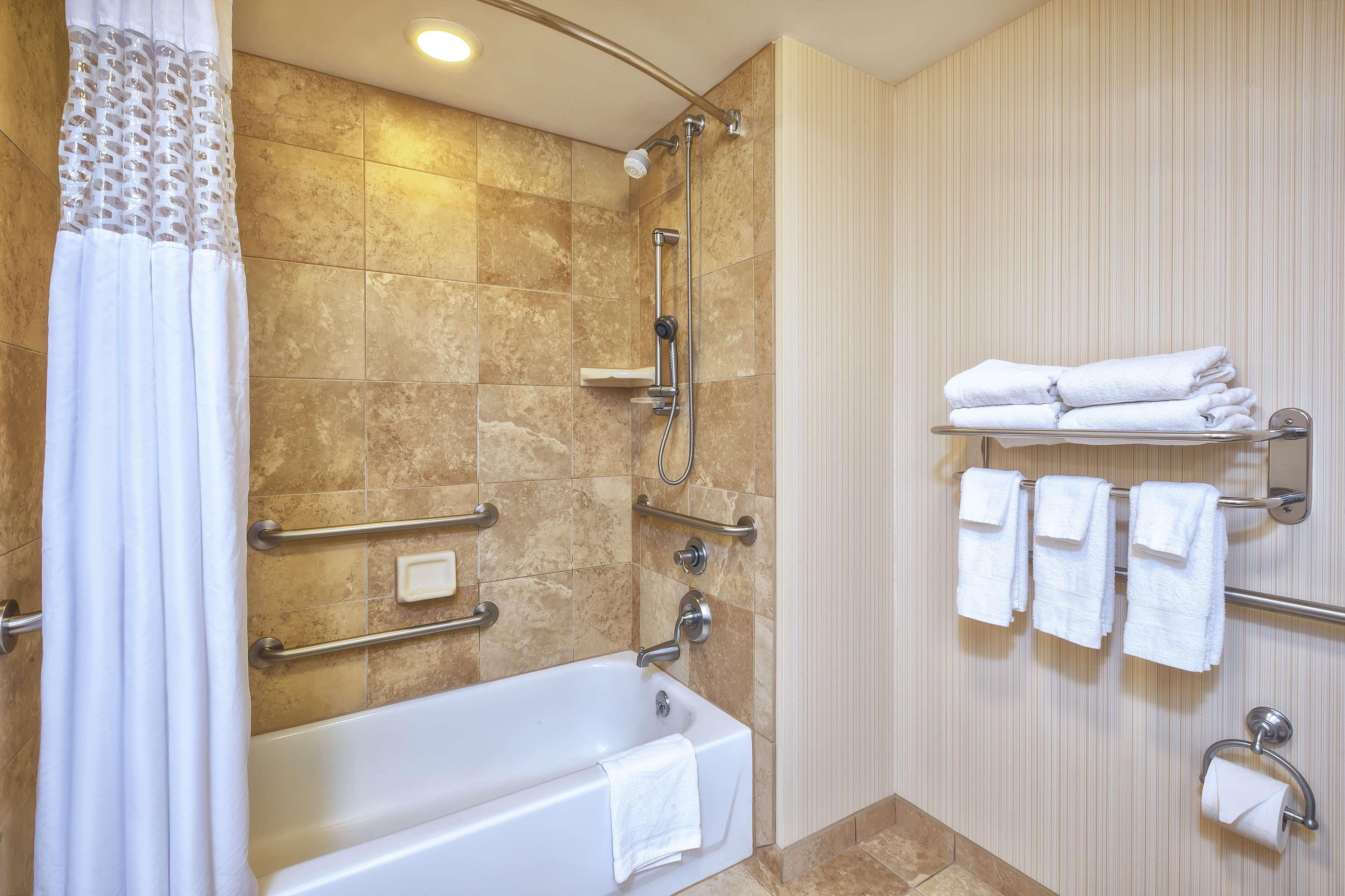 Hampton Inn & Suites Madison - West Ngoại thất bức ảnh