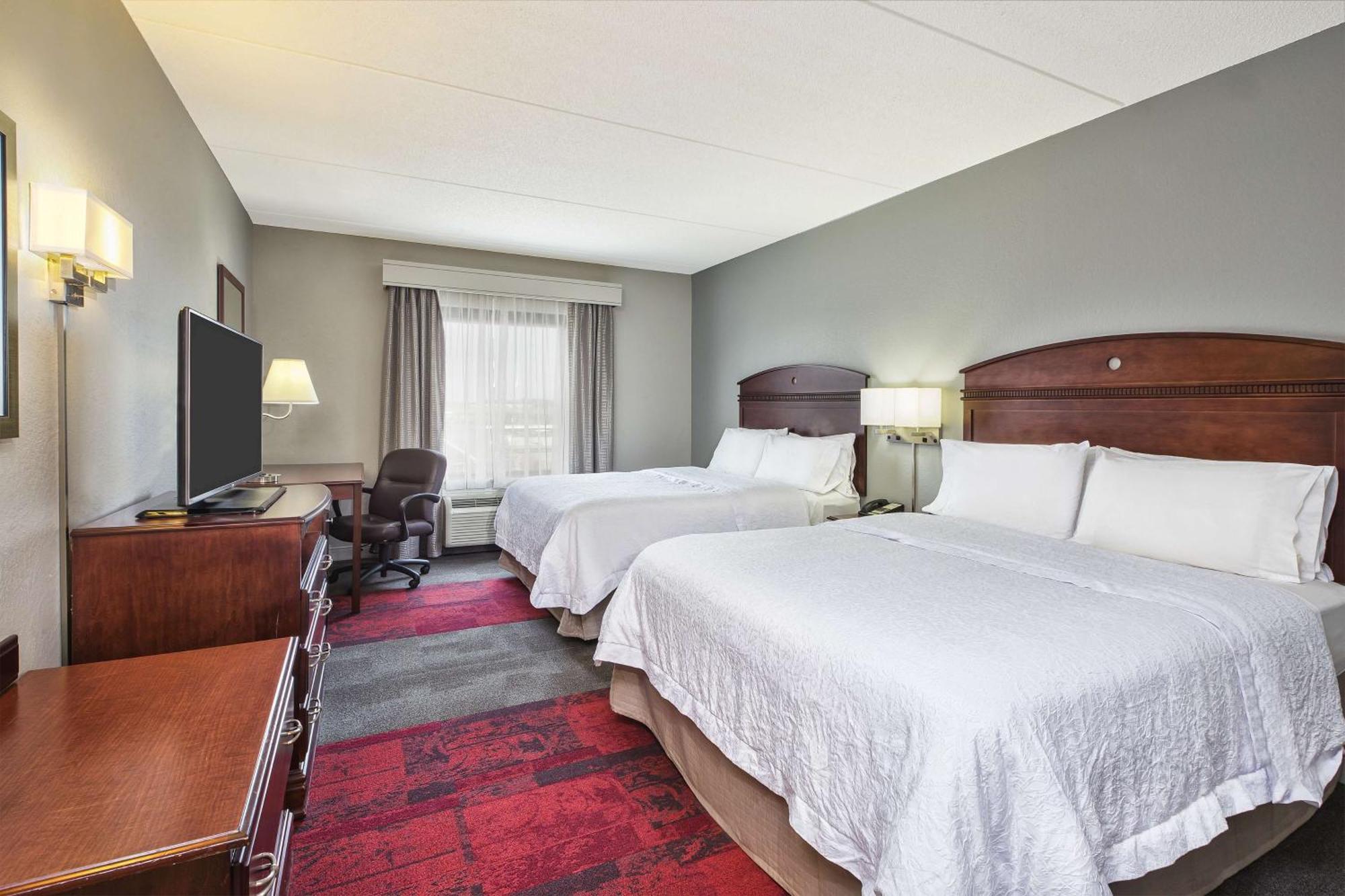 Hampton Inn & Suites Madison - West Ngoại thất bức ảnh