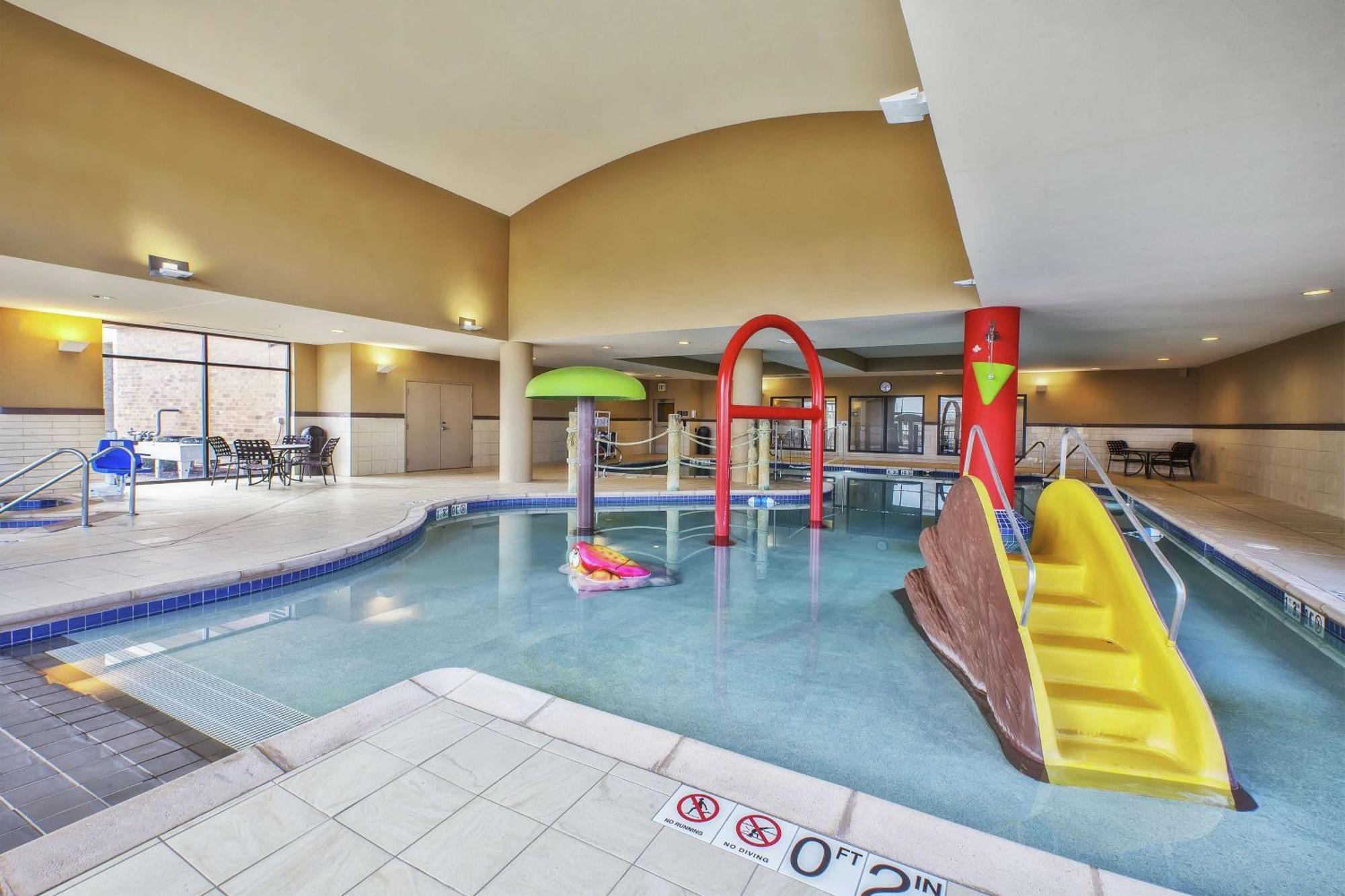 Hampton Inn & Suites Madison - West Ngoại thất bức ảnh