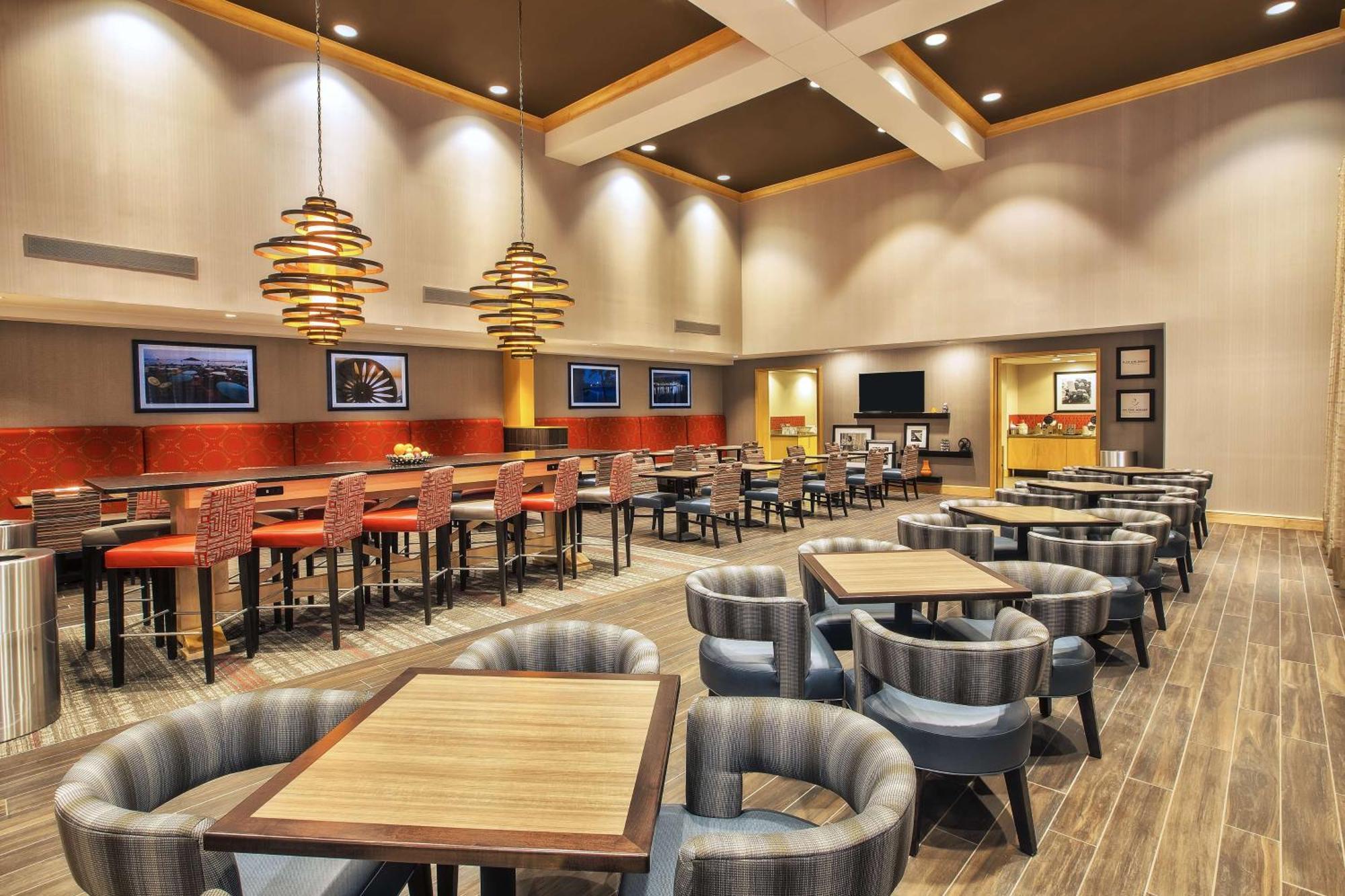 Hampton Inn & Suites Madison - West Ngoại thất bức ảnh