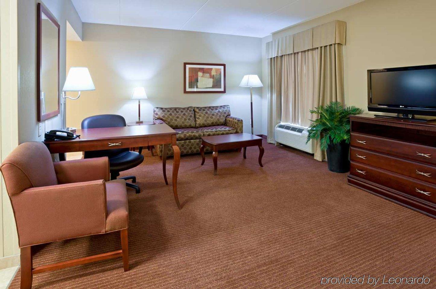 Hampton Inn & Suites Madison - West Ngoại thất bức ảnh