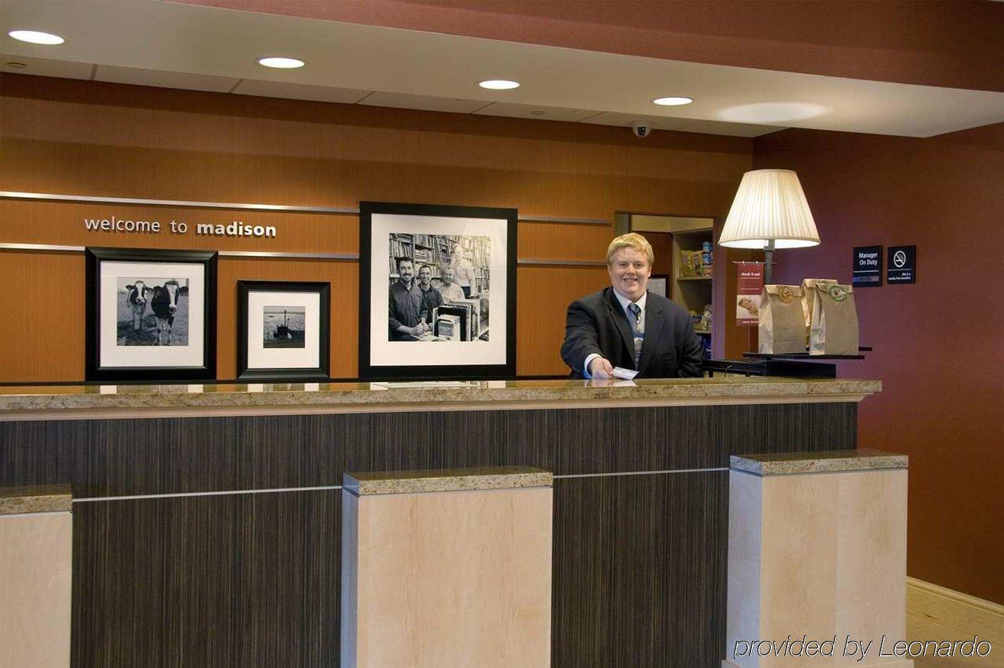 Hampton Inn & Suites Madison - West Ngoại thất bức ảnh